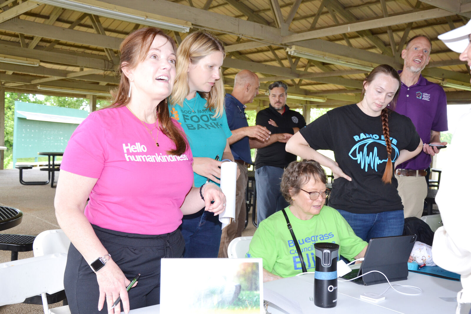 Volunteers from Yes Mamm!, Yes Cerv!, God's Pantry, Bluegrass Council of the Blind, Radio Eye, Children's Advocacy Center, and other healthcare nonprofits registered golfers.